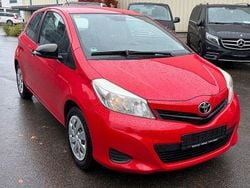 Rot Gebraucht 2012 Toyota Yaris Cool Kleinwagen | 4.500 € (Fairer Preis)
