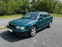 Grün Gebraucht 1999 Skoda Octavia Limousine | 800 € (Superpreis)
