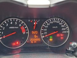 Grün Gebraucht 2013 Nissan Note Visia Limousine | 2.900 € (Teuer)