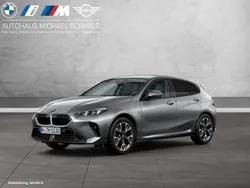 Grau Neu 2025 BMW 120 Sport Line Kleinwagen | 44.670 €