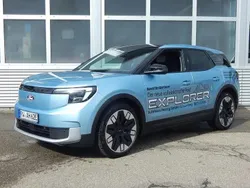 Arctic blue metallic Gebraucht 2024 Ford Explorer Extended Range SUV | 51.990 € (Superpreis)