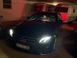 Schwarz Gebraucht 2016 Mercedes E350 AMG line Limousine | 24.500 € (Fairer Preis)