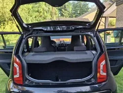 Schwarz Gebraucht 2015 VW up! CLUB Kleinwagen | 5.900 € (Etwas zu teuer)