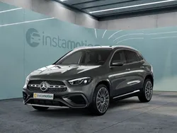 Grau Gebraucht 2024 Mercedes GLA220 SUV | 50.565 €