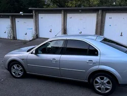 Grau Gebraucht 2002 Ford Mondeo Kleinwagen | 2.200 € (Guter Preis)
