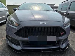 Grau Gebraucht 2017 Ford Focus ST Kombi | 15.000 € (Fairer Preis)