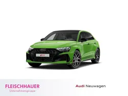 Gruen Neu 2025 Audi RS3 Sportback Advanced Kleinwagen | 82.990 € (Teuer)