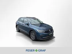 Nightshade blue metallic Gebraucht 2022 VW Tiguan Life SUV | 26.980 € (Superpreis)