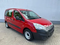 Rot Gebraucht 2017 Citroën Berlingo Live Van / Kleinbus | 6.900 € (Fairer Preis)