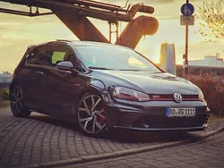 Grau Gebraucht 2016 VW Golf VII GTI Clubsport Limousine | 21.000 € (Fairer Preis)
