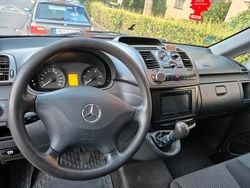 Weiß Gebraucht 2012 Mercedes Vito Van / Kleinbus | 6.700 € (Fairer Preis)