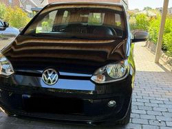 Schwarz Gebraucht 2015 VW up! CLUB Kleinwagen | 6.900 € (Fairer Preis)