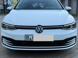 Weiß Gebraucht 2023 VW Golf VIII Life Kombi | 21.700 € (Superpreis)