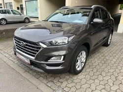 Grau Gebraucht 2020 Hyundai Tucson Trend SUV | 19.500 € (Guter Preis)