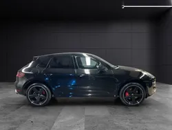 Schwarz Gebraucht 2015 Porsche Macan Turbo Chrono SUV | 32.990 € (Teuer)