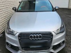 Silber Gebraucht 2010 Audi A1 Kleinwagen | 10.499 €
