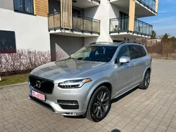 Bright silver metallic / metal Gebraucht 2017 Volvo XC90 Momentum SUV | 31.999 € (Fairer Preis)