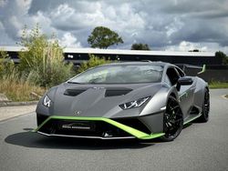 Grau Gebraucht 2023 Lamborghini Huracán | 399.950 €