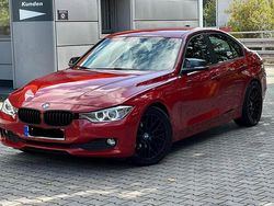 Rot Gebraucht 2012 BMW 318 Limousine | 14.000 €