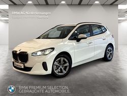 Weiß Gebraucht 2022 BMW 218 Active Tourer Sport Line Van / Kleinbus | 25.570 € (Fairer Preis)