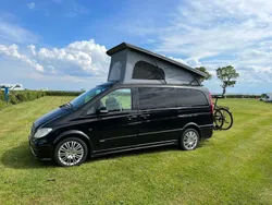 Schwarz Gebraucht 2009 Mercedes Viano Marco Polo Van / Kleinbus | 28.000 €