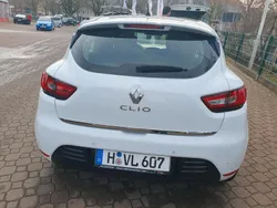 Weiß Gebraucht 2019 Renault Clio IV Kleinwagen | 7.700 € (Guter Preis)