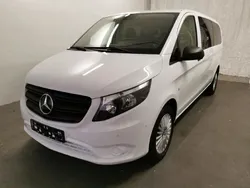 Weiß Gebraucht 2023 Mercedes Vito Van / Kleinbus | 34.510 € (Teuer)