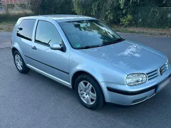 Grau Gebraucht 2002 VW Golf IV Limousine | 2.300 € (Fairer Preis)
