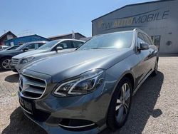 Grau Gebraucht 2017 Mercedes E250 Kombi | 25.900 € (Etwas zu teuer)
