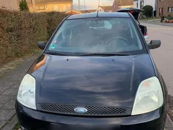Schwarz Gebraucht 2004 Ford Fiesta Kleinwagen | 650 € (Superpreis)
