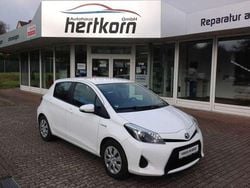 040schneeweiss Gebraucht 2013 Toyota Yaris Hybrid Life Limousine | 9.475 € (Guter Preis)