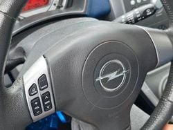 Blau Gebraucht 2009 Opel Agila Edition Kleinwagen | 5.000 € (Etwas zu teuer)