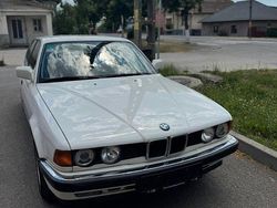 Weiß Gebraucht 1991 BMW 735 Limousine | 8.500 €