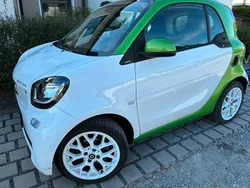 Weiß Gebraucht 2018 Smart ForTwo Electric Drive Coupé | 6.998 € (Fairer Preis)
