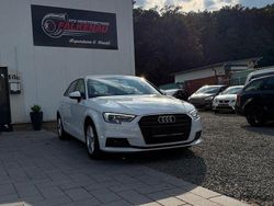 Weiß Gebraucht 2019 Audi A3 Basis Limousine | 15.490 € (Guter Preis)