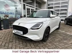 Weiß Neu 2024 Suzuki Swift Comfort Limousine | 20.999 €