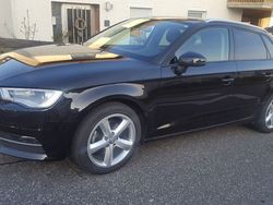 Schwarz metallic Gebraucht 2013 Audi A3 Sportback S-Line Kleinwagen | 13.500 €