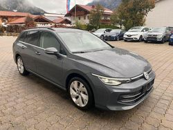 Blau Gebraucht 2025 VW Golf VIII Style Limousine | 28.500 € (Guter Preis)