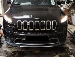 Schwarz Gebraucht 2016 Jeep Cherokee SUV | 5.999 € (Fairer Preis)