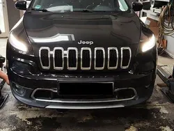 Schwarz Gebraucht 2016 Jeep Cherokee SUV | 7.299 € (Guter Preis)