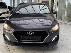 Grau Gebraucht 2020 Hyundai i30 Trend Limousine | 18.999 € (Fairer Preis)