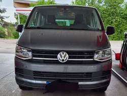 Grau Gebraucht 2015 VW T6 Trendline Van | 33.000 € (Fairer Preis)