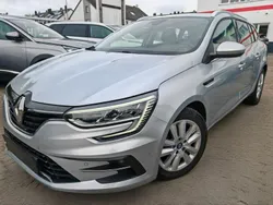Grau Gebraucht 2022 Renault Mégane IV Limousine | 14.399 € (Fairer Preis)