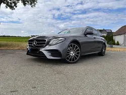 Grau Gebraucht 2017 Mercedes E400 AMG line Kombi | 29.990 €