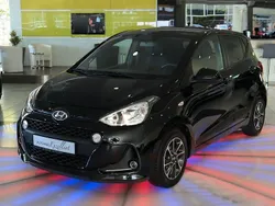 Phantom black Gebraucht 2018 Hyundai i10 Passion Kleinwagen | 8.600 € (Fairer Preis)