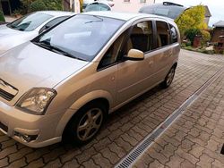Silber Gebraucht 2009 Opel Meriva Selection Van / Kleinbus | 2.300 € (Guter Preis)