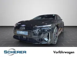 Mythosschwarz metallic (metallic) Gebraucht 2025 Audi e-tron Sport SUV | 88.900 €