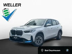 Alpinweiss (weiß) Gebraucht 2023 BMW iX1 Comfort Edition SUV | 33.333 € (Superpreis)