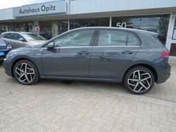 Grau Gebraucht 2023 VW Golf VIII Style Limousine | 26.990 € (Fairer Preis)