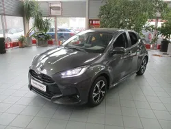Grau Neu 2025 Toyota Yaris Hybrid Limousine | 26.490 € (Fairer Preis)